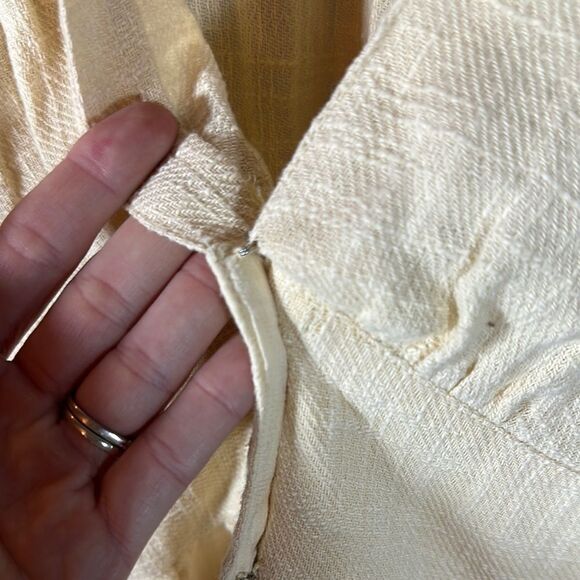 Cream Maxi Sundress with Puff Sleeves and V-Neck - Picture 4 of 10